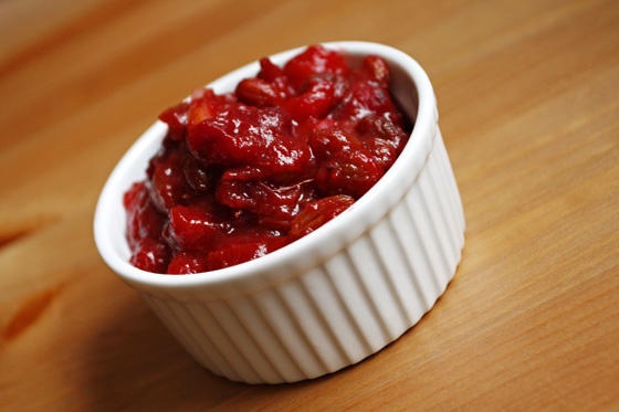 Vegan Apple Cranberry Chutney - veganook