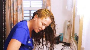 How to apply henna hair dye