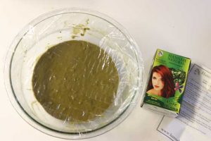 Henna hair dye release