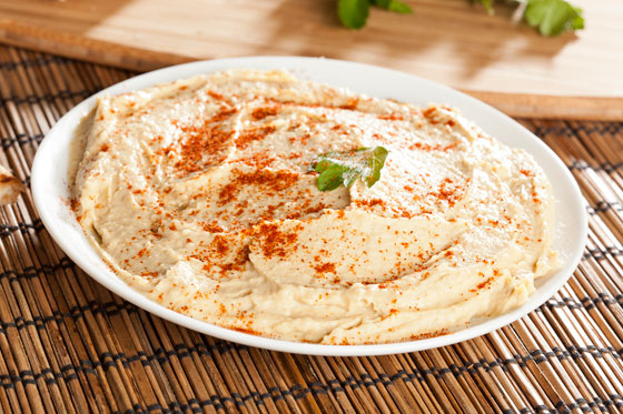Simple Homemade Hummus - veganook