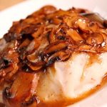 Creamy Garlic Mashed Potatoes & Mushroom Gravy