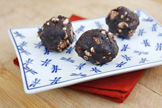 Gingerbread Energy Bites